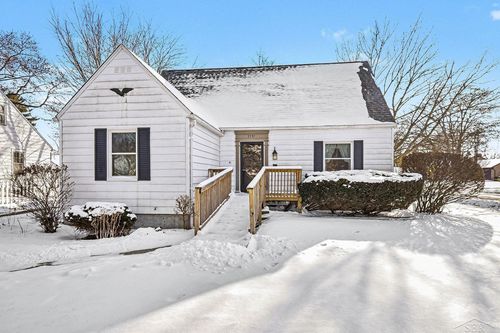 3537 Adams Avenue, Saginaw, MI, 48602 | Card Image