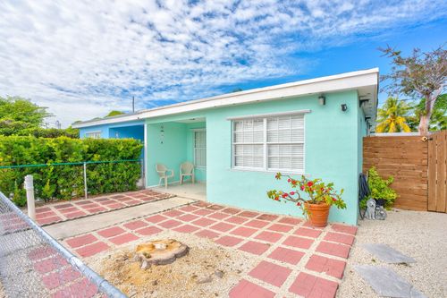 10818 1st Avenue Gulf, Marathon, FL, 33050-3002 | Card Image