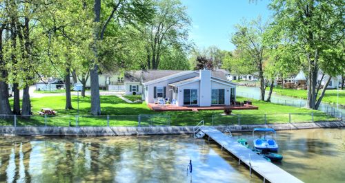 12880 Hazel Dr, Wayland, MI, 49348-9330 | Card Image