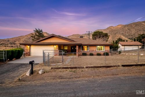 2924 Raccoon Dr, Lake Isabella, CA, 93240-9565 | Card Image