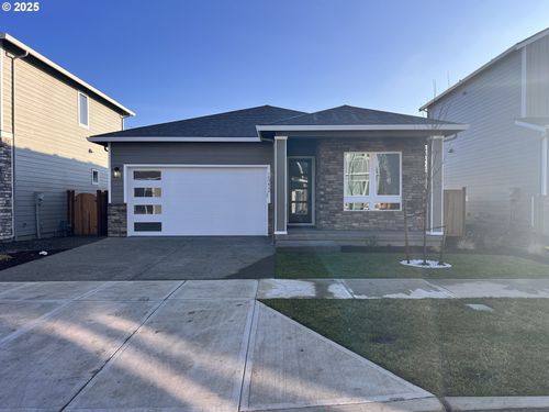 15212 Se Towers Ter, Milwaukie, OR, 97267-3477 | Card Image