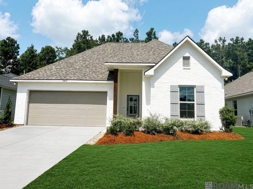 10651 Deric Ave, Denham Springs, LA, 70726-6381 | Card Image