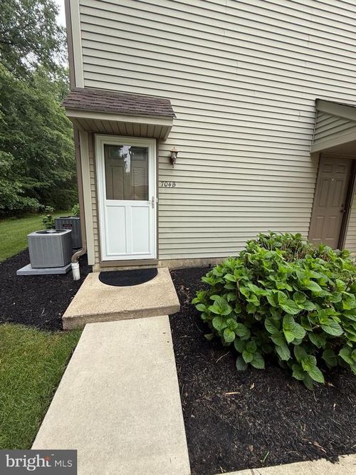704 Harwood Ct, MOUNT LAUREL, NJ, 08054-2607 | Card Image