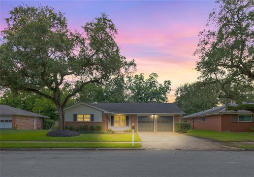 1916 Baywood Dr, Bay City, TX, 77414-7704 | Card Image