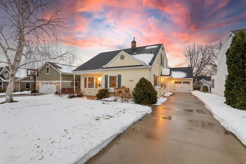 710 Cedar Street, NEENAH, WI, 54956 | Card Image