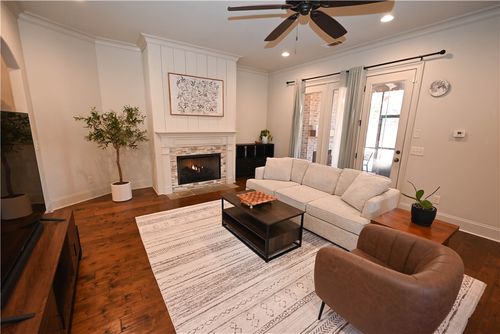 2283 E Lake Blvd, AUBURN, AL, 36830-6718 | Card Image