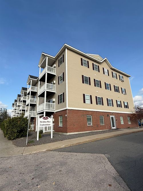 apt-208-18 Harbor Ave, Nashua, NH, 03060-6387 | Card Image