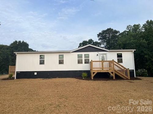 204 A L Fox Rd, Taylorsville, NC, 28681-6419 | Card Image
