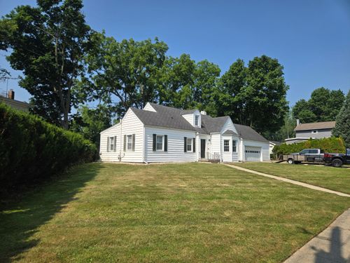 1115 W Maumee St, Adrian, MI, 49221-1923 | Card Image