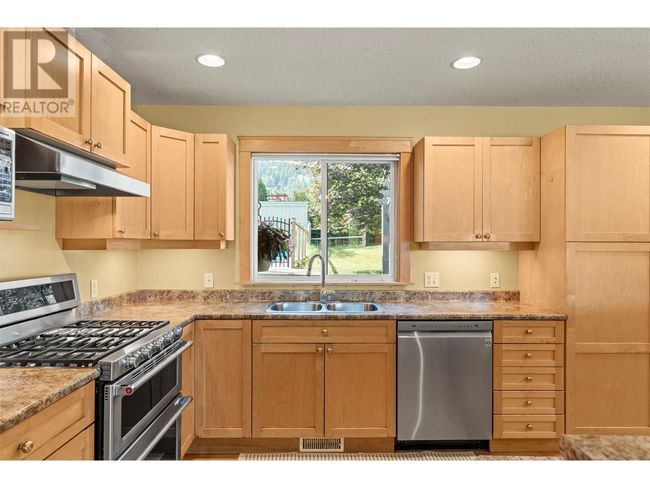 11704 Tassie Dr, House other with 4 bedrooms, 3 bathrooms and 5 parking in Coldstream BC | Image 12