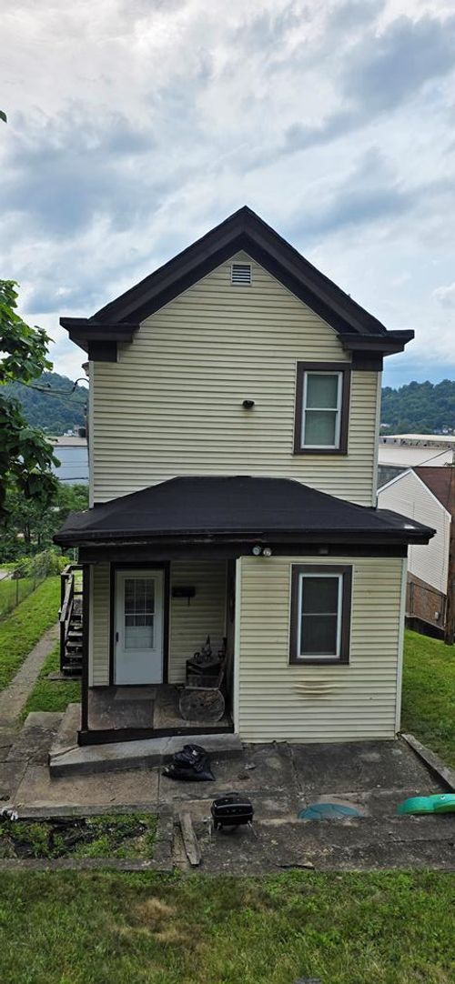 1316 Marshall St S, Benwood, WV, 26031-1217 | Card Image