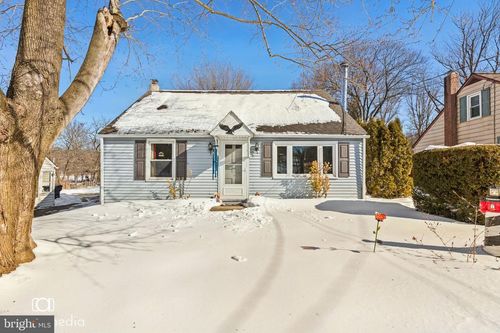 2049 Farmington, POTTSTOWN, PA, 19464 | Card Image