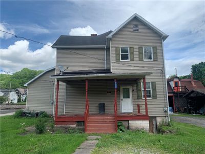 305 1st Ave, House other with 4 bedrooms, 2 bathrooms and 6 parking in Sutersville PA | Image 2