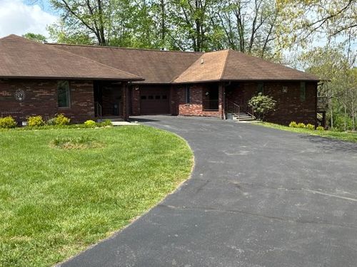 319 Bogey Dr, Abingdon, VA, 24211-3609 | Card Image