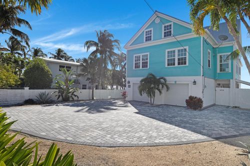 22562 Jolly Roger Dr, Cudjoe Key, FL, 33042-4238 | Card Image