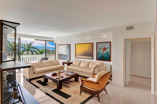 apt-503-2000 Island Blvd, Aventura, FL, 33160-4958 | Card Image