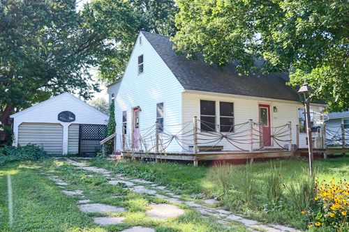 301 Ash Ave, Morrison, IL, 61270-2704 | Card Image