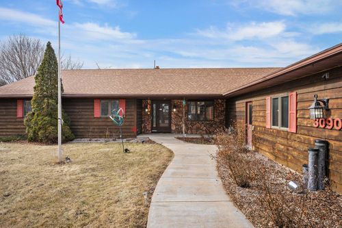 3090 Bailey Rd, SUN PRAIRIE, WI, 53590-9221 | Card Image