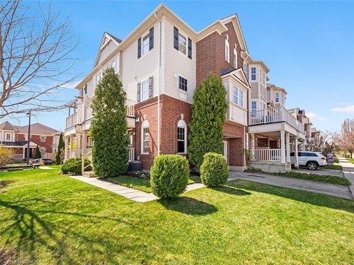 656 Frank Pl, Milton, ON, L9T0P8 | Card Image