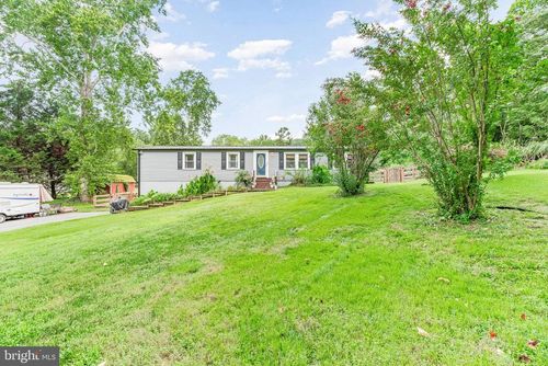 860 Pat Ln, HUNTINGTOWN, MD, 20639-9780 | Card Image