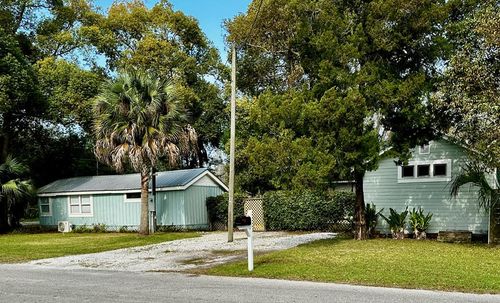 145 Avenue L, Apalachicola, FL, 32320-1392 | Card Image