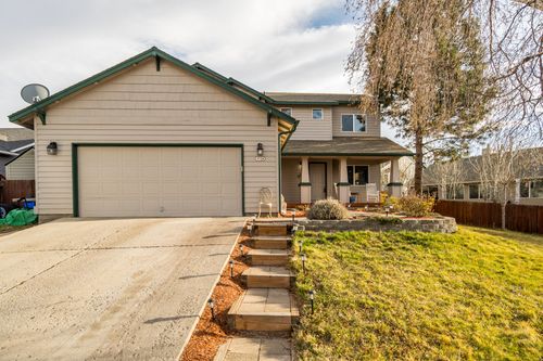 3728 Sw Reindeer Ave, Redmond, OR, 97756-8368 | Card Image