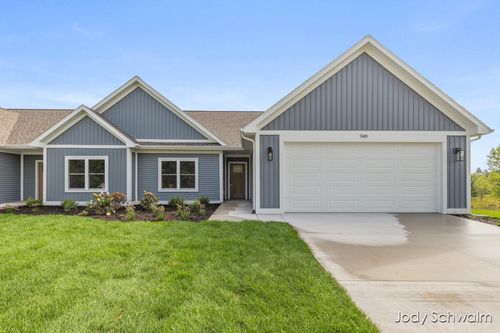 748 Noble Dr, Belding, MI, 48809-9102 | Card Image
