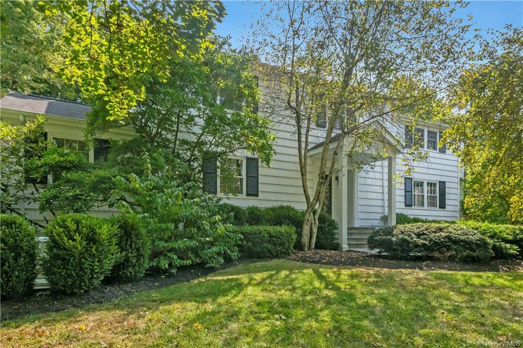 Cowdin Cir, Chappaqua, NY 10514