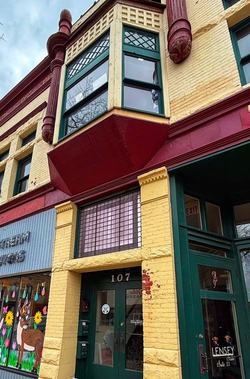 107 W Superior St, Alma, MI, 48801-1672 | Card Image