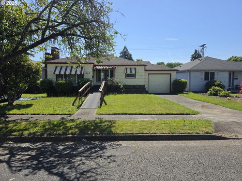 520 28th Ave, Longview, WA, 98632-1335 | Card Image