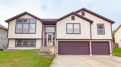 908 Se 14th St, Lee's Summit, MO, 64081-2914 | Card Image