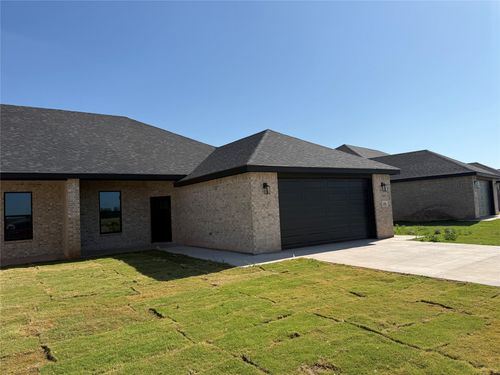320 Woodstock Ln, Abilene, TX, 79602-2294 | Card Image