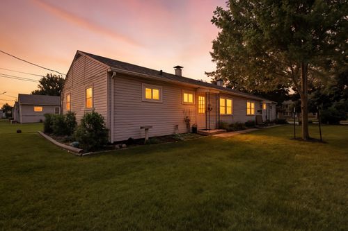 2318 W Howard Ave, Milwaukee, WI, 53221-1938 | Card Image