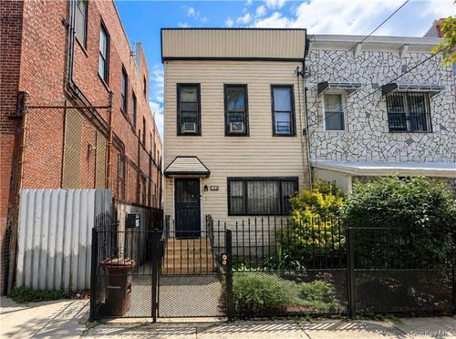 123 Milford Street, New York, NY, 11208 | Card Image