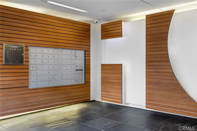UNIT-404 - 6735 Yucca St, Condo with 2 bedrooms, 3 bathrooms and 2 parking in Hollywood CA | Image 6