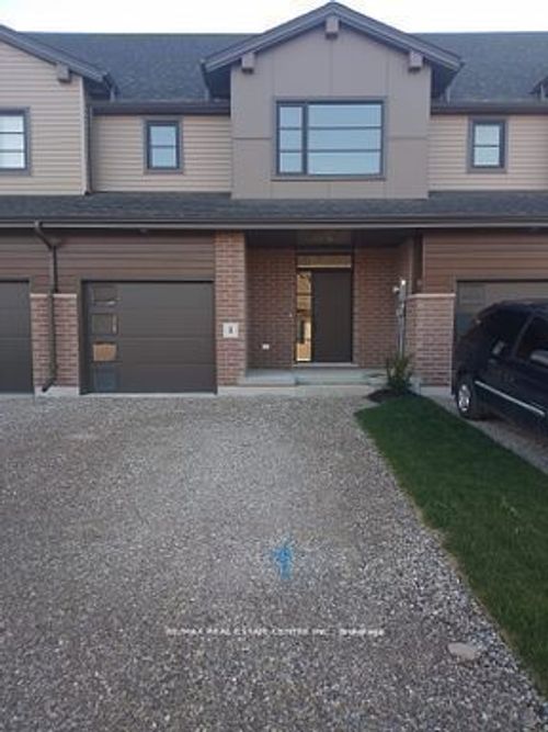 9 Martin St, Tillsonburg, ON, N4G0K8 | Card Image