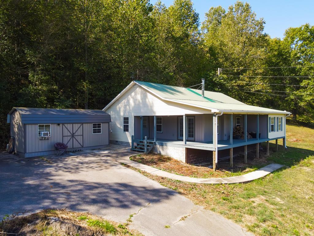 Blackberry Ln, Cookeville, TN 38506