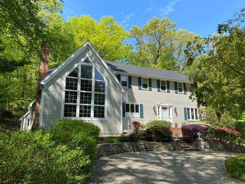 91 Raymond St, Darien, CT, 06820-4927 | Card Image