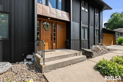 2918 2nd St, Moline, IL, 61265-7712 | Card Image