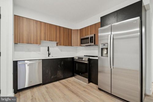 12-808 N 3rd St, PHILADELPHIA, PA, 19123-2204 | Card Image