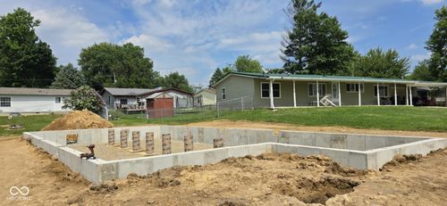 425 Dream Way, Cloverdale, IN, 46120-8869 | Card Image