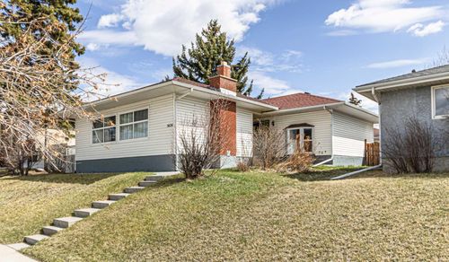 5636 37 St Sw, Calgary, AB, T3E5M6 | Card Image