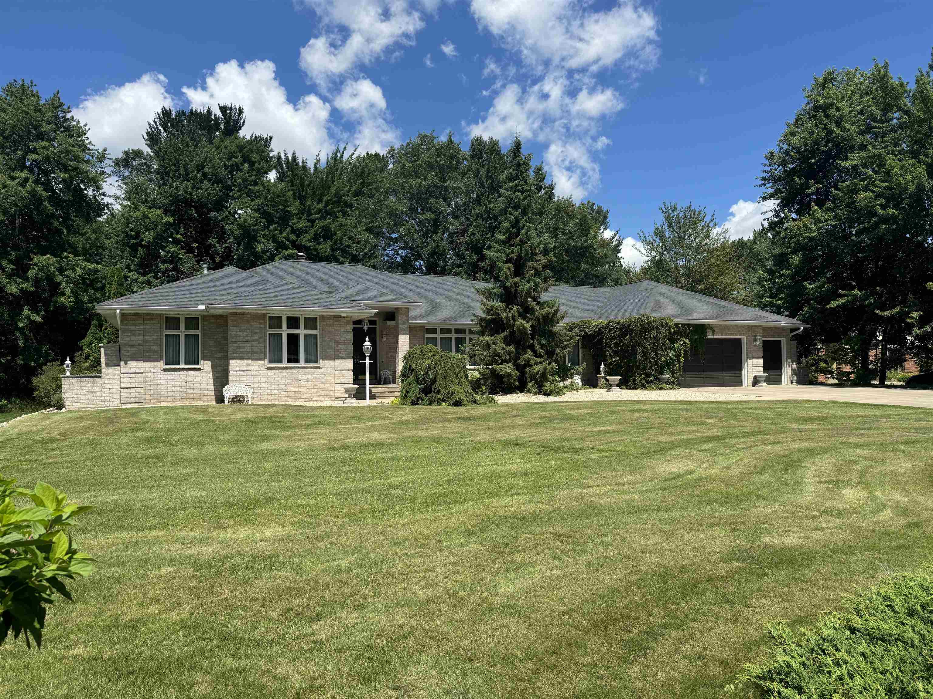 Bridle Path, Wisconsin Rapids, WI 54494