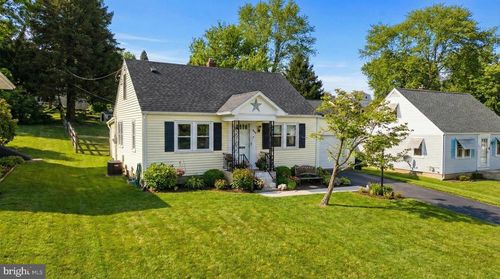 2619 Eldridge Ave, Easton, PA, 18045-2406 | Card Image