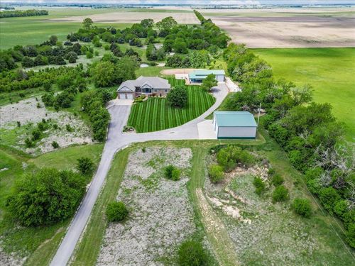 10209 S Hertzler Rd, Sedgwick, KS, 67135-8824 | Card Image