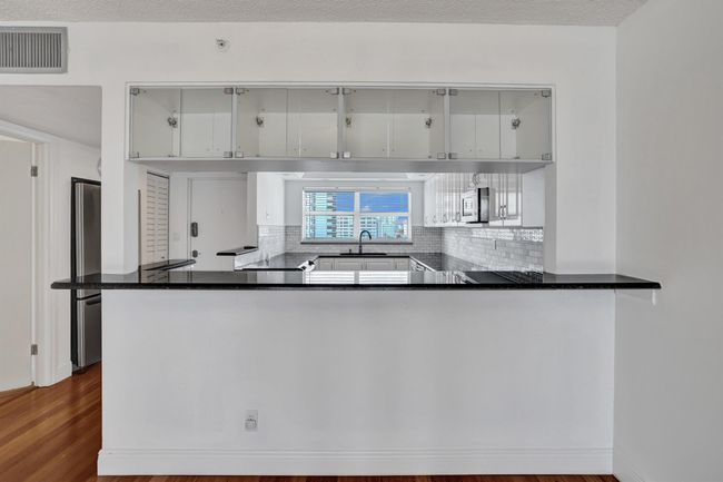 APT-918C - 3300 S Ocean Blvd, Condo with 2 bedrooms, 2 bathrooms and null parking in Highland Beach FL | Image 16