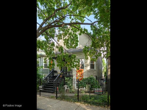 g-3037 N Elbridge Ave, Chicago, IL, 60618-6721 | Card Image