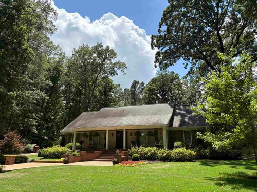 9035 Post Oak Ln, Unicorp/Memphis, TN, 38125 | Card Image