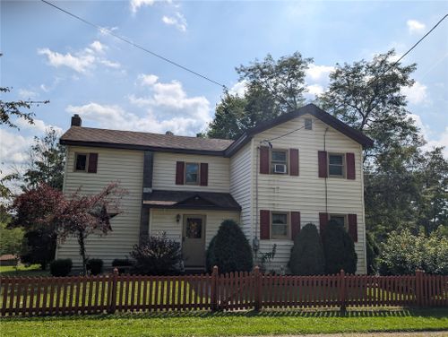 39501 Centerville Rd, Centerville, PA, 16404-1125 | Card Image