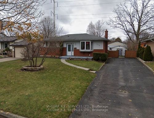 1175 Addison Dr, London, ON, N5V2N8 | Card Image